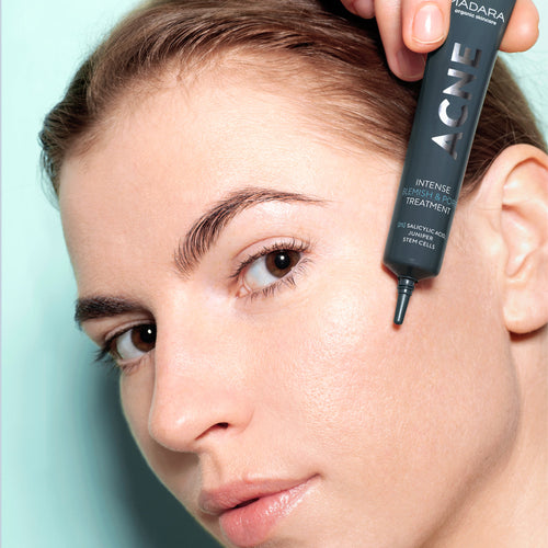 ACNE Yoğun Etkili Akne ve Gözenek Bakım Serumu