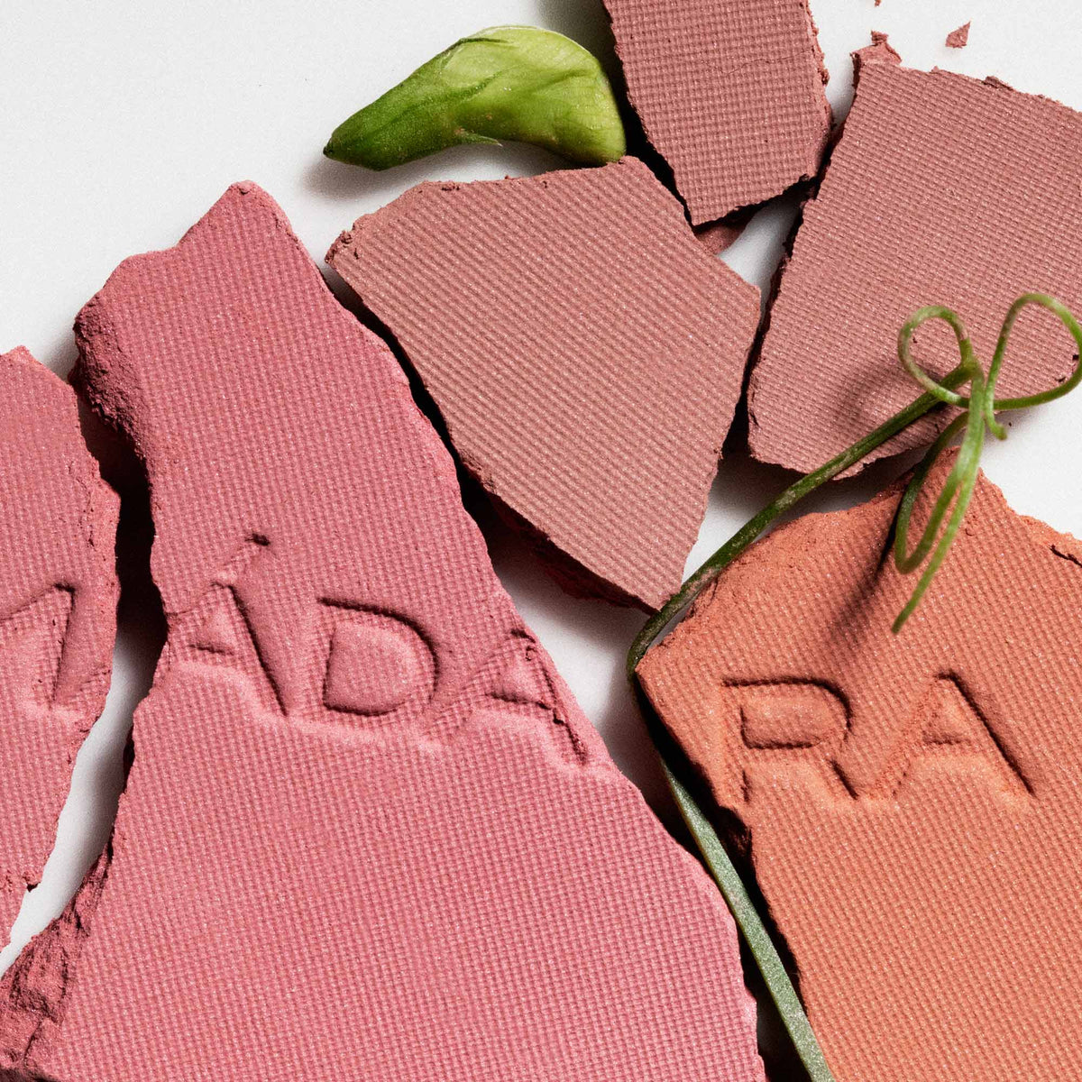MAGNETIC BLUSH Mineral Allık